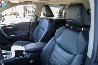 Toyota RAV4 Hybrid 2022 4x4 XLE Premium 4p SUV
