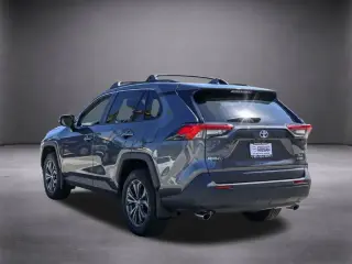 Toyota RAV4 Hybrid 2022 4x4 XLE Premium 4p SUV