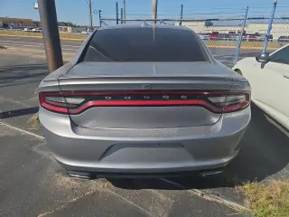 2017 Dodge Charger SXT RWD