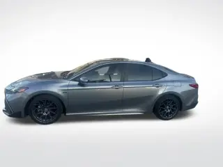 Toyota Camry 2025 SE 4dr Sedán