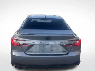 Toyota Camry 2025 SE 4dr Sedán