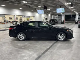 Toyota Camry 2025 LE 4p Sedan