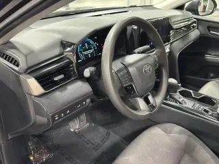 Toyota Camry 2025 LE 4p Sedan
