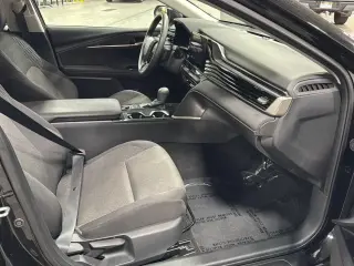Toyota Camry 2025 LE 4p Sedan