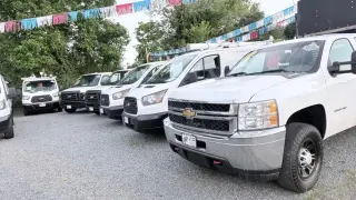 2016 Ford Transit T-250 130" Low Rf 9000 GVWR Swing-Out RH Dr