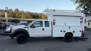 2016 Ford Super Duty F-550 DRW 2WD SuperCab 162" WB 60" CA XL