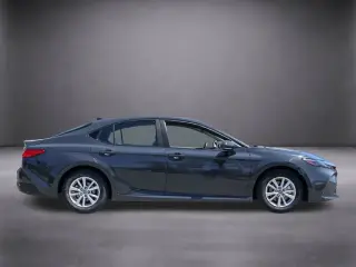 Toyota Camry 2025 SE 4dr Sedán