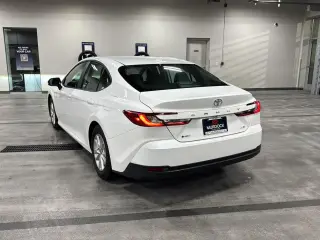 Toyota Camry 2026 LE 4p Sedan