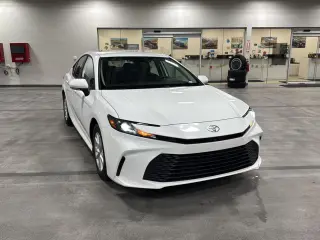 Toyota Camry 2026 LE 4p Sedan