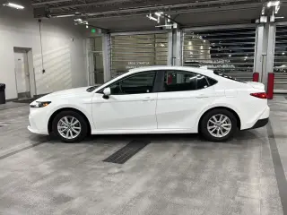 Toyota Camry 2026 LE 4p Sedan