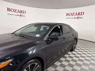 Toyota Camry 2018 SE Sedán 4 puertas