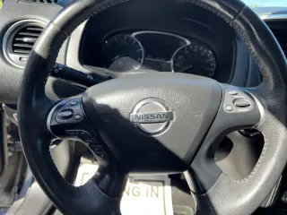 2017 Nissan Pathfinder 4x4 SV