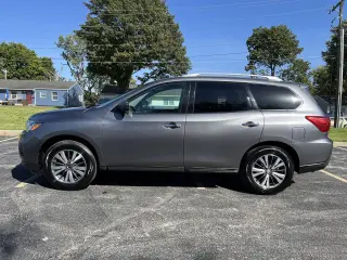 2017 Nissan Pathfinder 4x4 SV