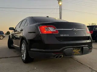 2010 Ford Taurus 4dr Sdn Limited FWD