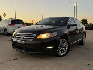 2010 Ford Taurus 4dr Sdn Limited FWD