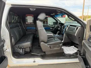 2013 Ford F-150 4WD SuperCab 133" SVT Raptor