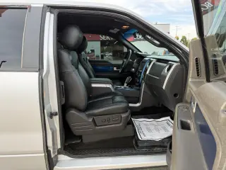 2013 Ford F-150 4WD SuperCab 133" SVT Raptor