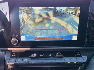 2025 Toyota Camry Hybrid SE