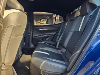 2025 Toyota Camry Hybrid SE