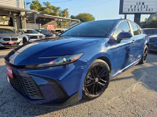 2025 Toyota Camry Hybrid SE