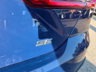2025 Toyota Camry Hybrid SE