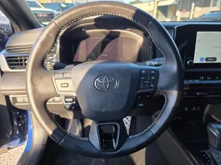 2025 Toyota Camry Hybrid SE