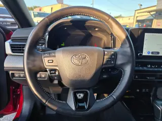 2025 Toyota Camry Hybrid SE