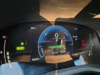 2025 Toyota Camry Hybrid SE