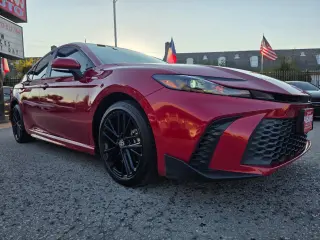 2025 Toyota Camry Hybrid SE