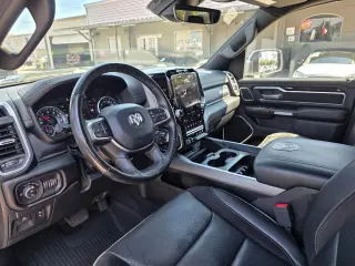 2020 RAM 1500 Laramie Crew Cab SWB 4WD