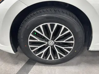Volkswagen Jetta 2019 SE 4p Sedan