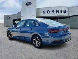 Volkswagen Jetta 2025 Sport 4p Sedan