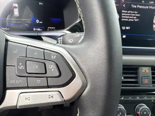 Volkswagen Taos 2023 SE 4dr SUV