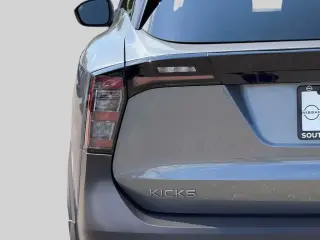 Nissan Kicks 2025 AWD SR 4dr Crossover