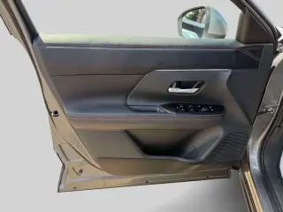 Nissan Kicks 2025 AWD SR 4dr Crossover