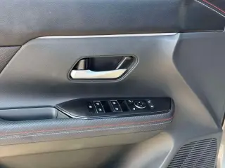 Nissan Kicks 2025 AWD SR 4dr Crossover