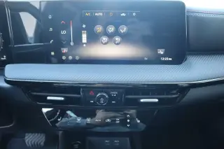 Nissan Kicks 2026 AWD SR 4 puertas crossover