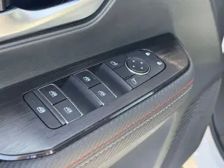 Nissan Kicks 2026 AWD SR 4dr Crossover