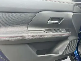 Nissan Kicks 2026 AWD SR 4dr Crossover