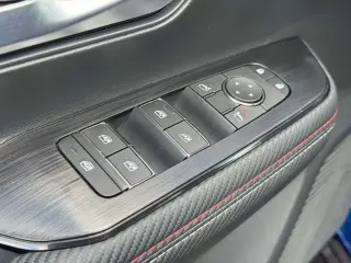 Nissan Kicks 2026 AWD SR 4dr Crossover
