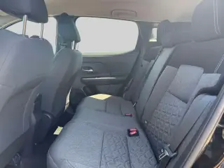 Nissan Kicks 2026 AWD SV 4dr Crossover