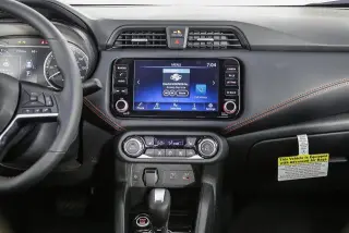 Nissan Versa 2025 SR 4dr Sedan