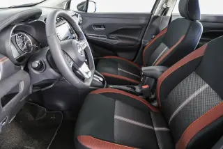 Nissan Versa 2025 SR 4dr Sedan