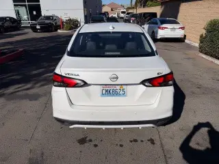 Nissan Versa 2024 SV 4dr Sedán
