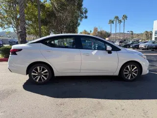 Nissan Versa 2024 SV 4dr Sedán