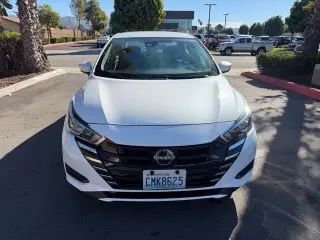 Nissan Versa 2024 SV 4dr Sedán
