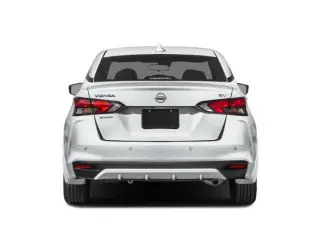 Nissan Versa 2024 SV Sedán 4 puertas