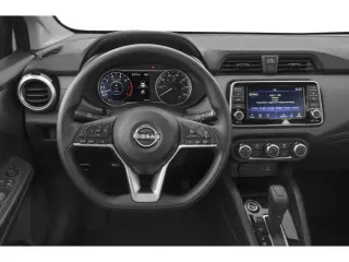 Nissan Versa 2024 SV Sedán 4 puertas