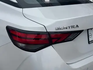 Nissan Sentra 2023 SV Sedán 4 puertas