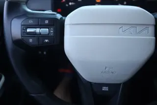 Sedán Kia K4 2025 GT-Line 4dr